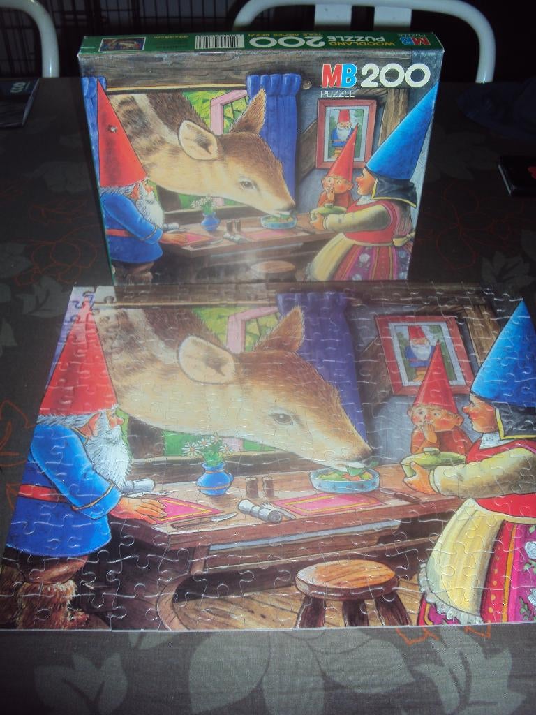 MB Puzzel "David de kabouter" 200 stuks*VINTAGE uitgave 1984, Ophalen of Verzenden, Meer dan 50 stukjes