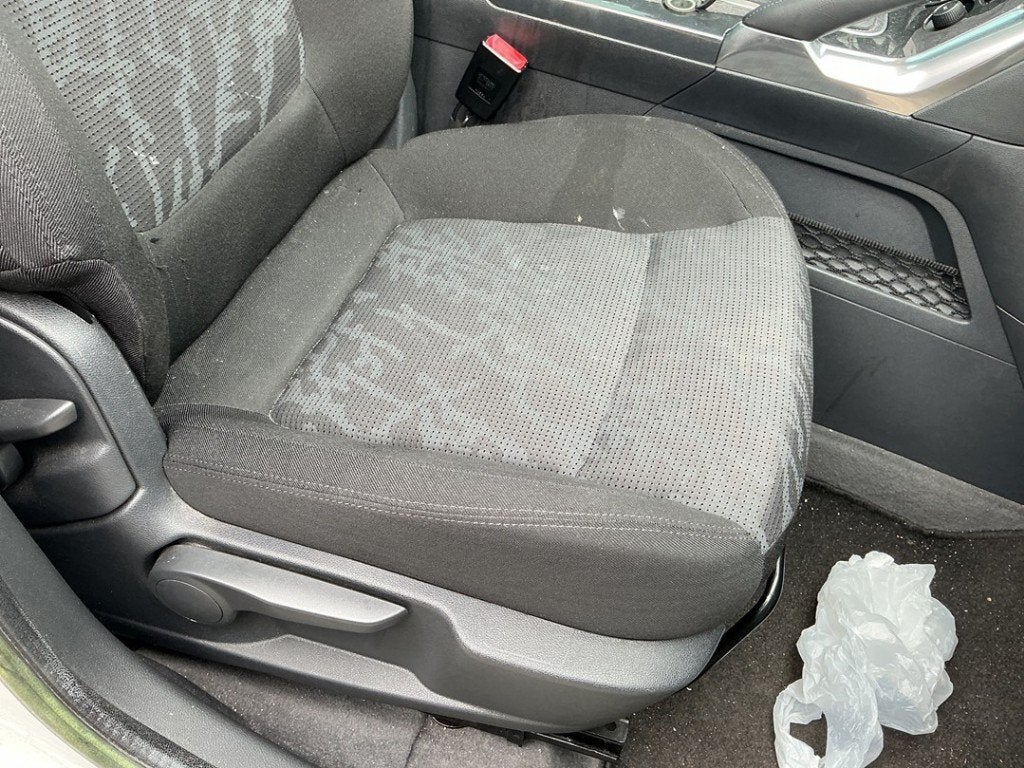 STOEL RECHTS VOOR Peugeot 3008 I (0U / HU) (01-2009/08-2016), Kontakt-peugeot@peugeot.com, Gebruikt, Peugeot Deutschland GmbH