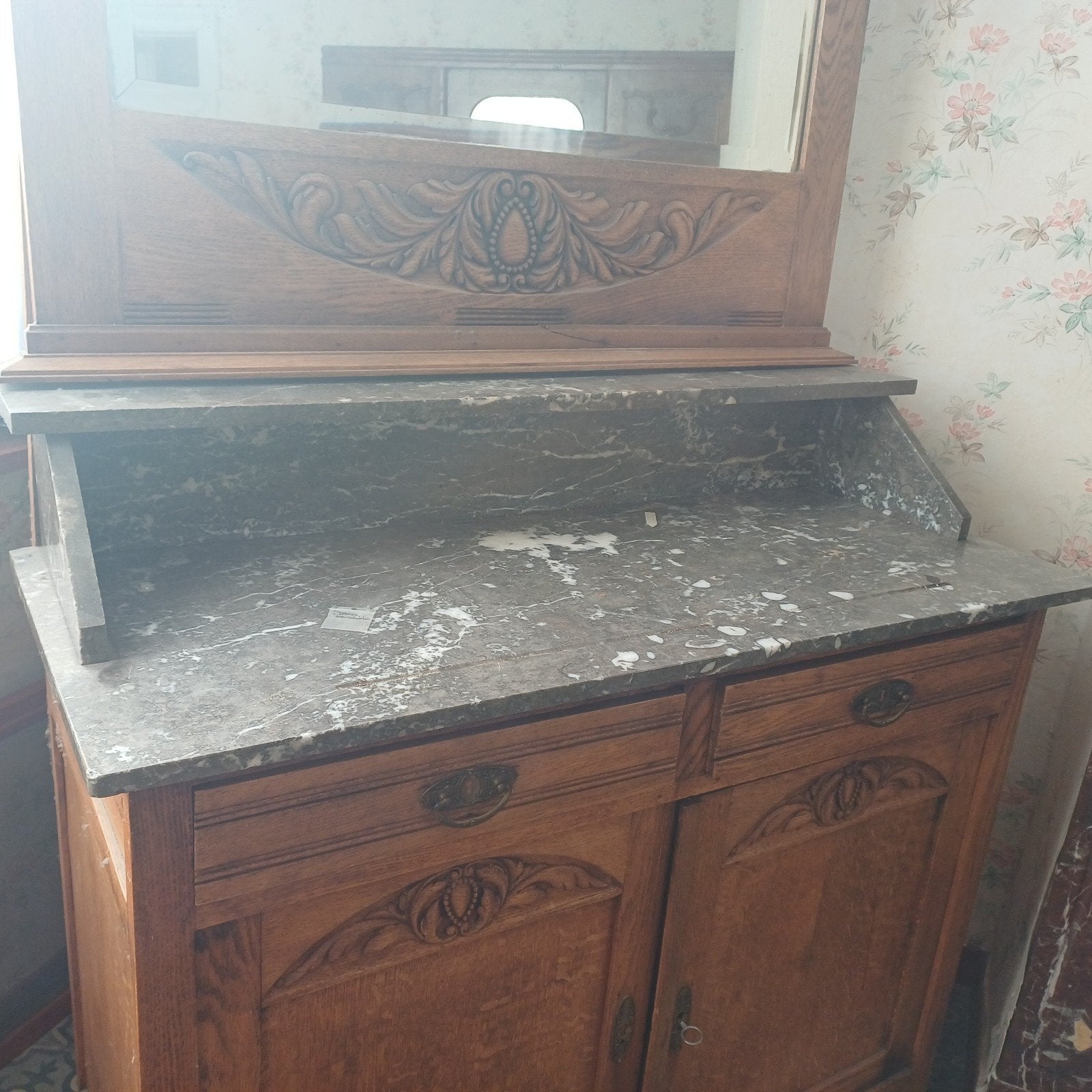 oude kast met spiegel, Ophalen
