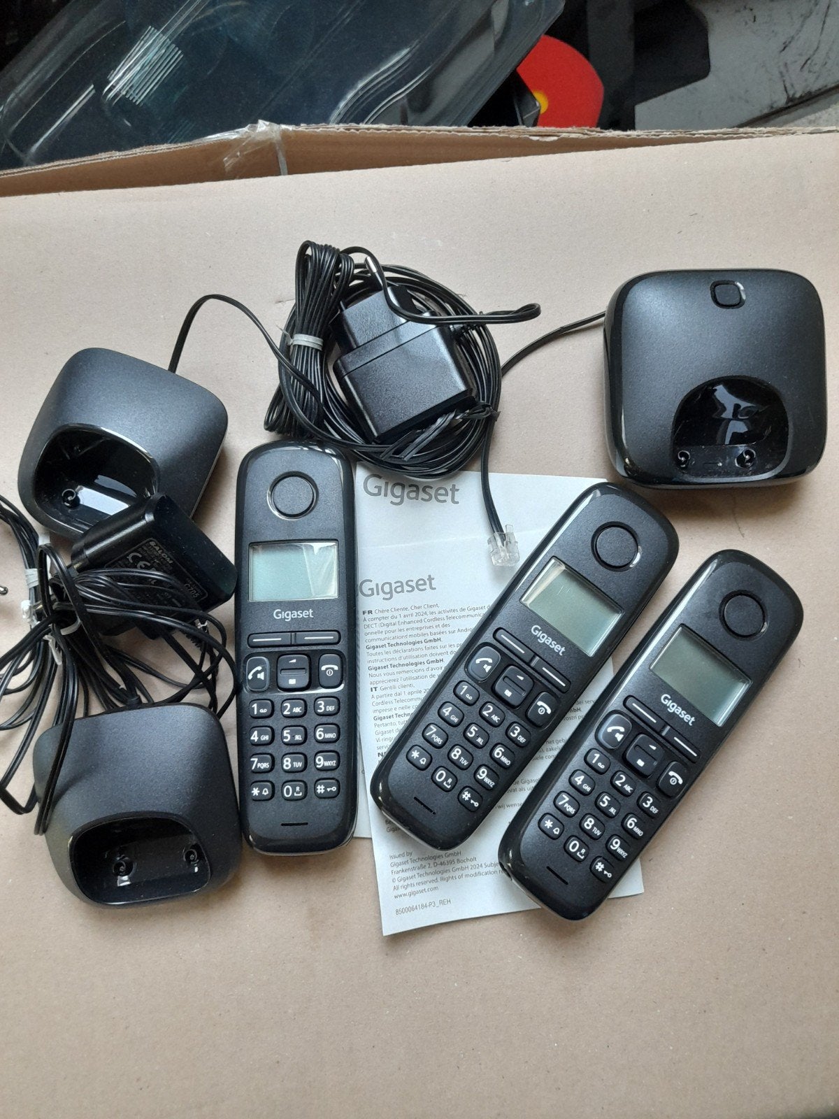 Telefoon nieuw, Telecommunicatie, Ophalen of Verzenden, Nieuw, 3 handsets