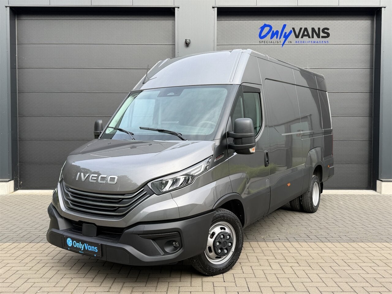 Iveco Daily 3.0D / 35-210 Hi-Matic / Nieuw Model 2026 / L3, Auto's, 207 pk, Iveco, 0 kg, Bedrijf