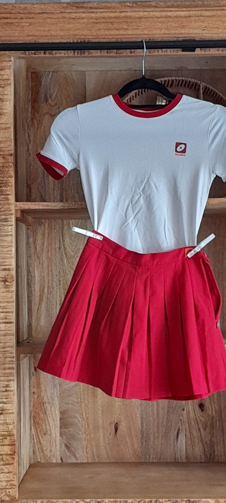 Tshirt & rokje milo collectie gekend van de tv serie met 9j, Enfants & Bébés, Vêtements enfant | Taille 134, Milo/ jbc, Ensemble