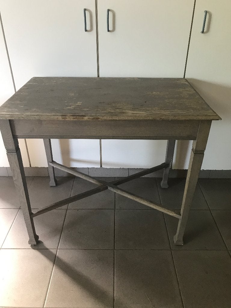 Oud tafeltje, Enlèvement