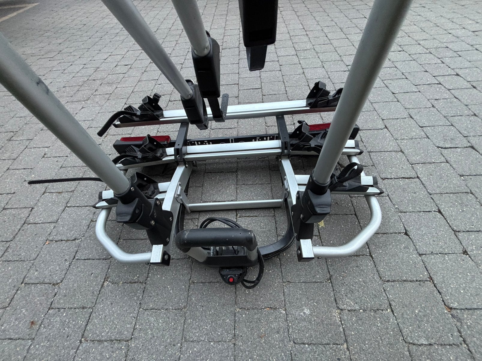 Fietsen drager voor trekhaak merk BMW (Thule kwaliteit), Ophalen, 3 fietsen of meer, Gebruikt, Brede banden