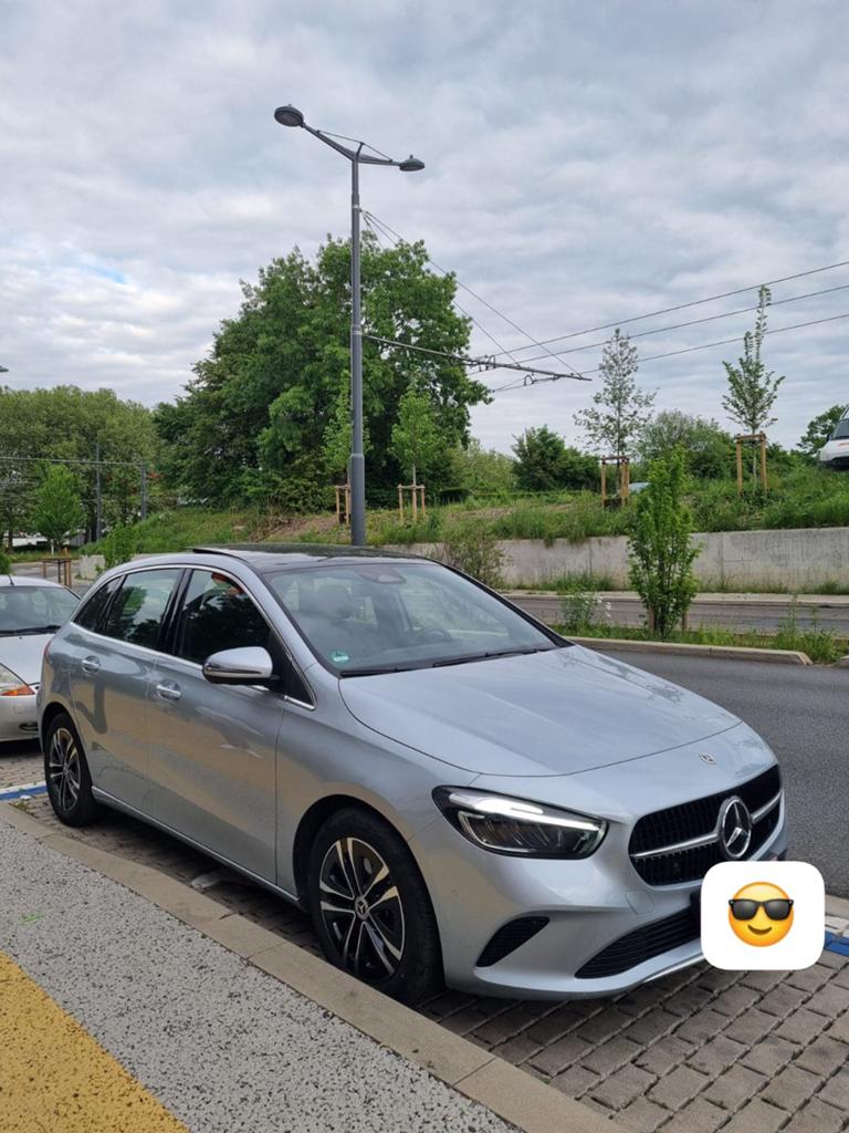 Nieuw Mercedes Benz 500. Km, Auto's, Mercedes-Benz, Particulier, B-Klasse, LED verlichting, Hybride Elektrisch/Benzine, 5 deurs