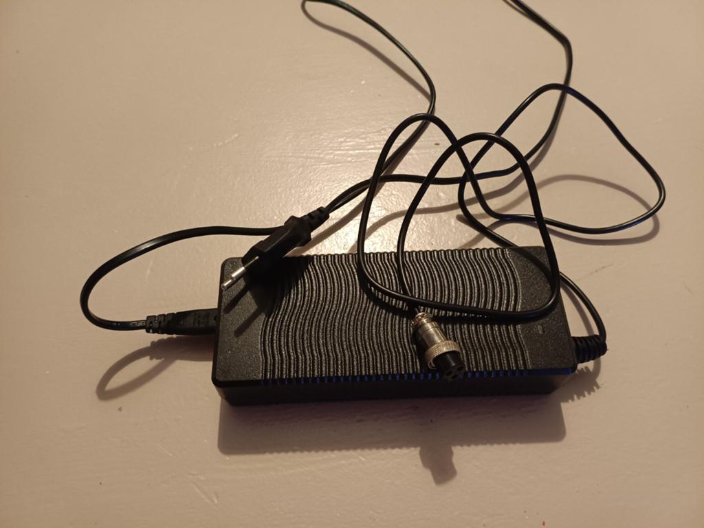Chargeur pour Joyor SZ 10 S neuf, Vélos & Vélomoteurs, Enlèvement