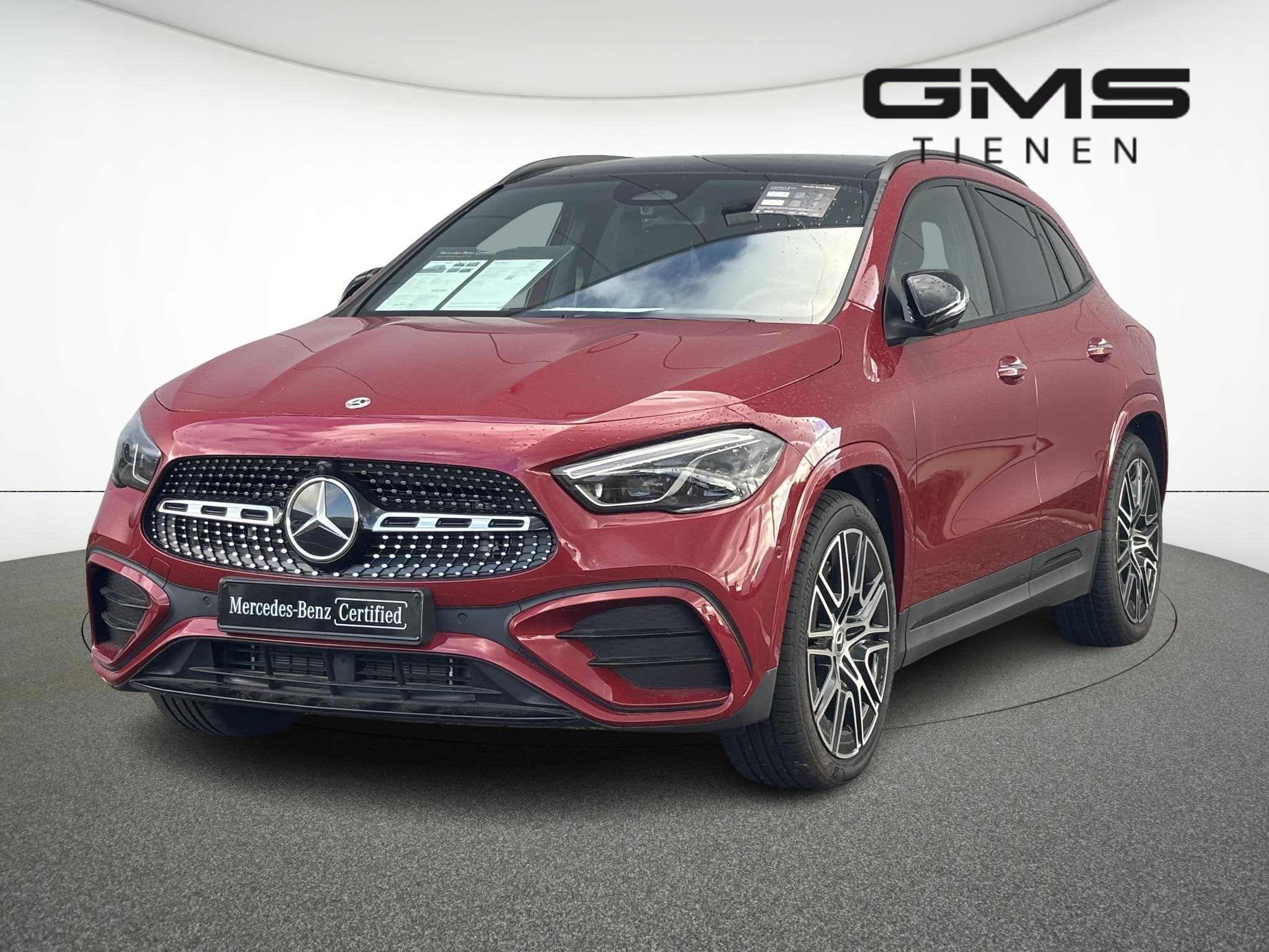 Mercedes-Benz GLA 180 "140 Years Edition" AMG Line, Auto's, Stof, Gebruikt, 4 cilinders, Bedrijf