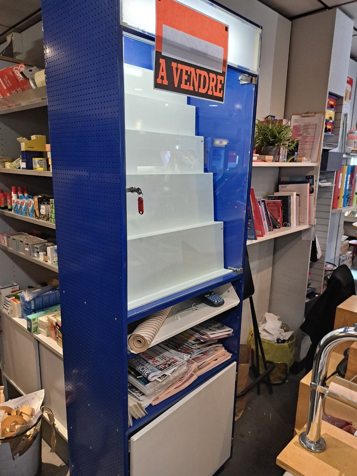 meuble vitrine en fer, Enlèvement