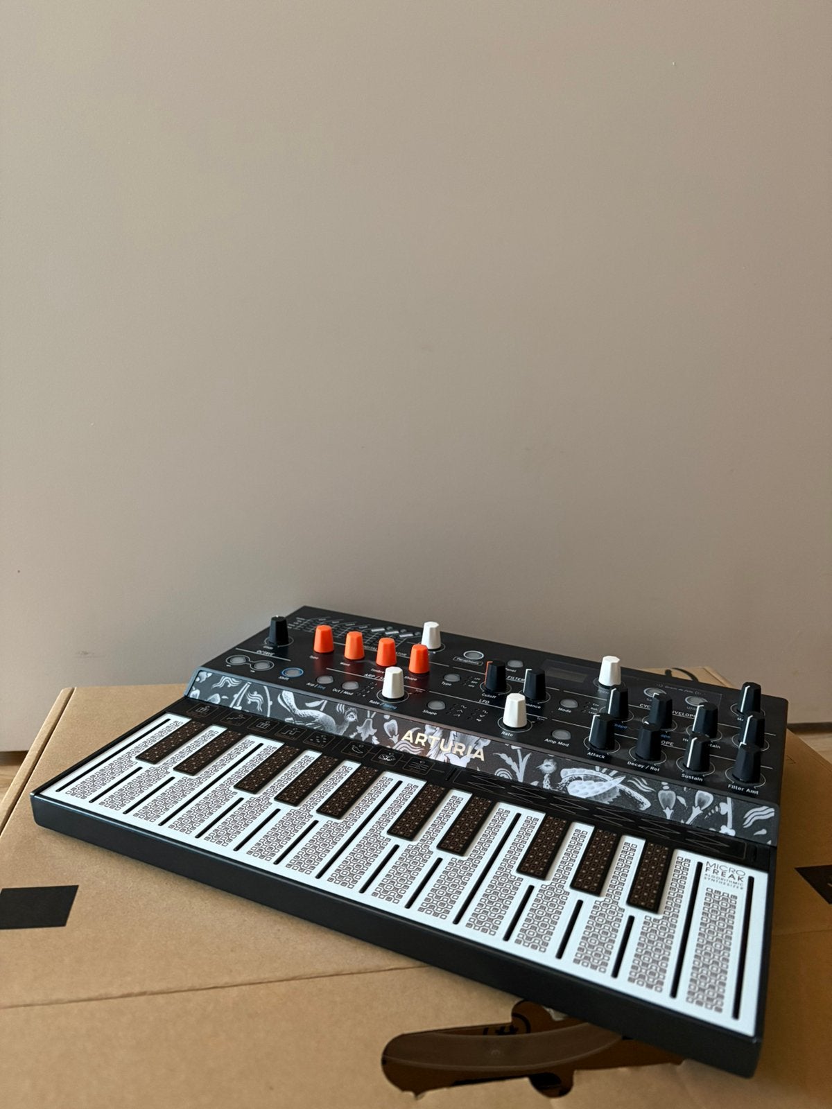 Arturia Microfreak, Musique & Instruments, Enlèvement ou Envoi, Comme neuf, Autres marques, Avec connexion MIDI
