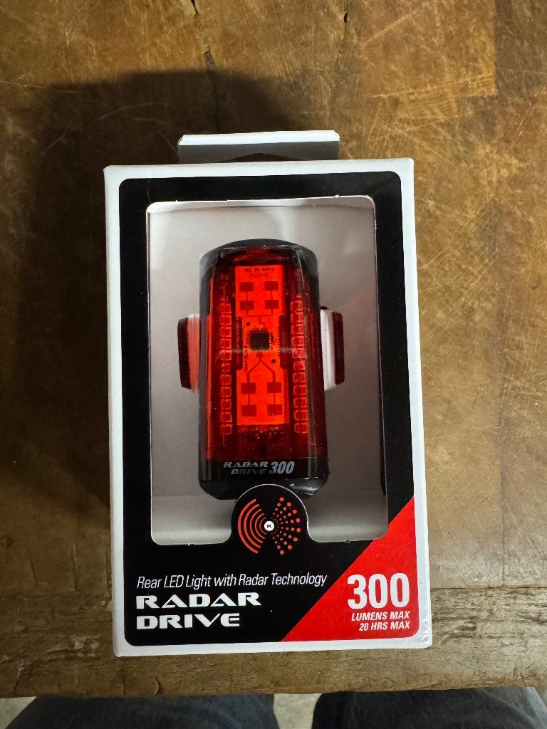 Lezyne radar drive, Enlèvement ou Envoi, Accumulateur, Phare arrière, Neuf