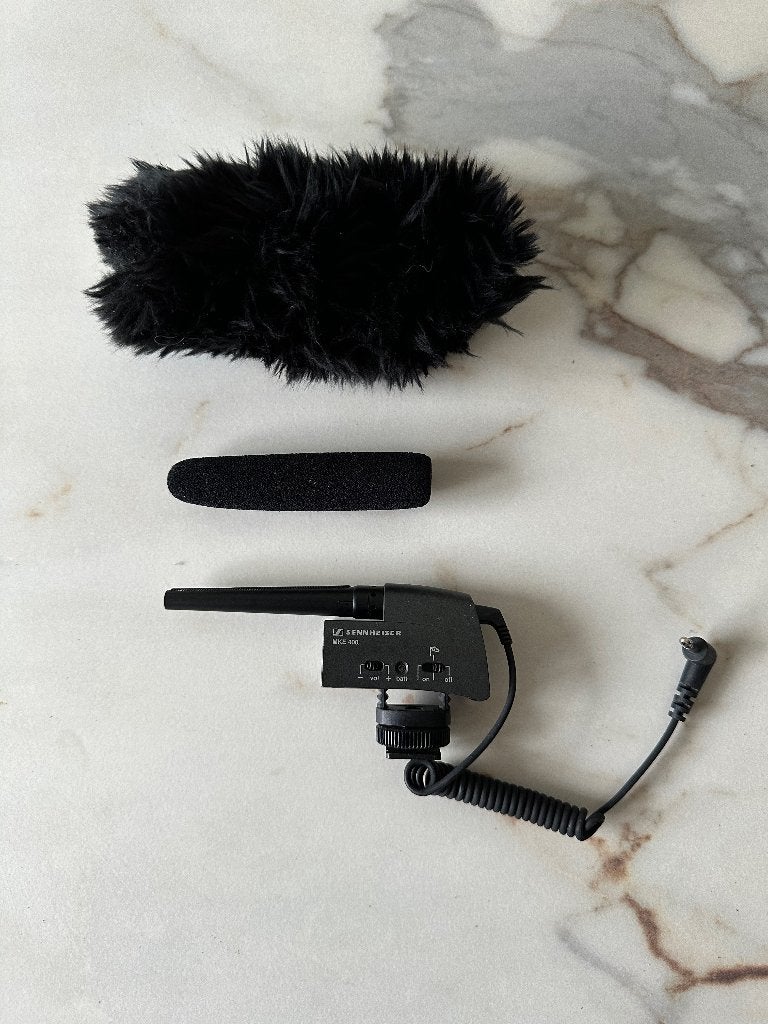Sennheiser MKE 400 richtmicrofoon –  inclusief windkap, Muziek en Instrumenten, Ophalen of Verzenden, Zo goed als nieuw