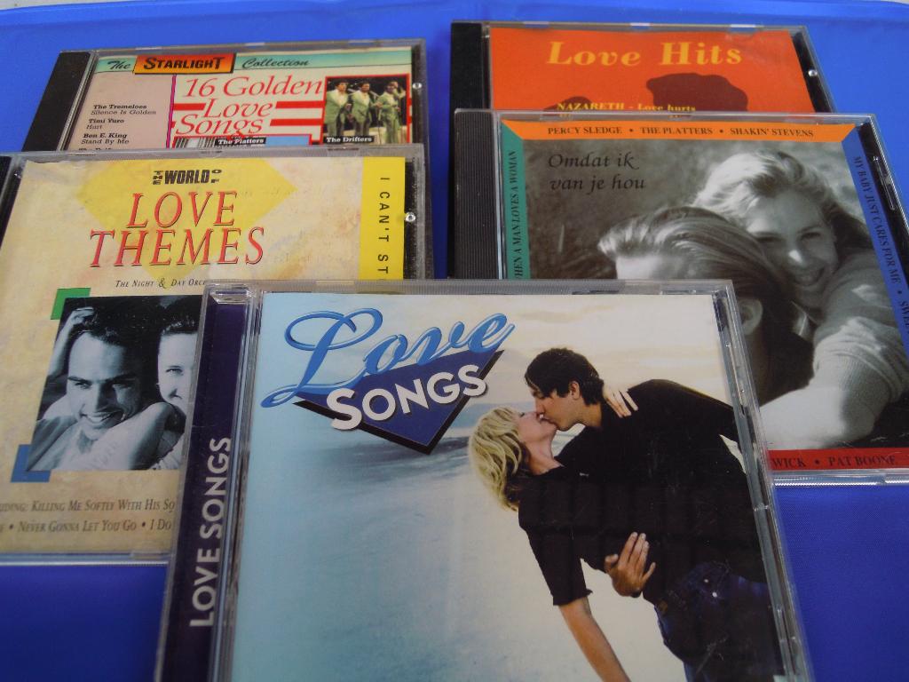 5 Love cd's, Ophalen of Verzenden, Zo goed als nieuw
