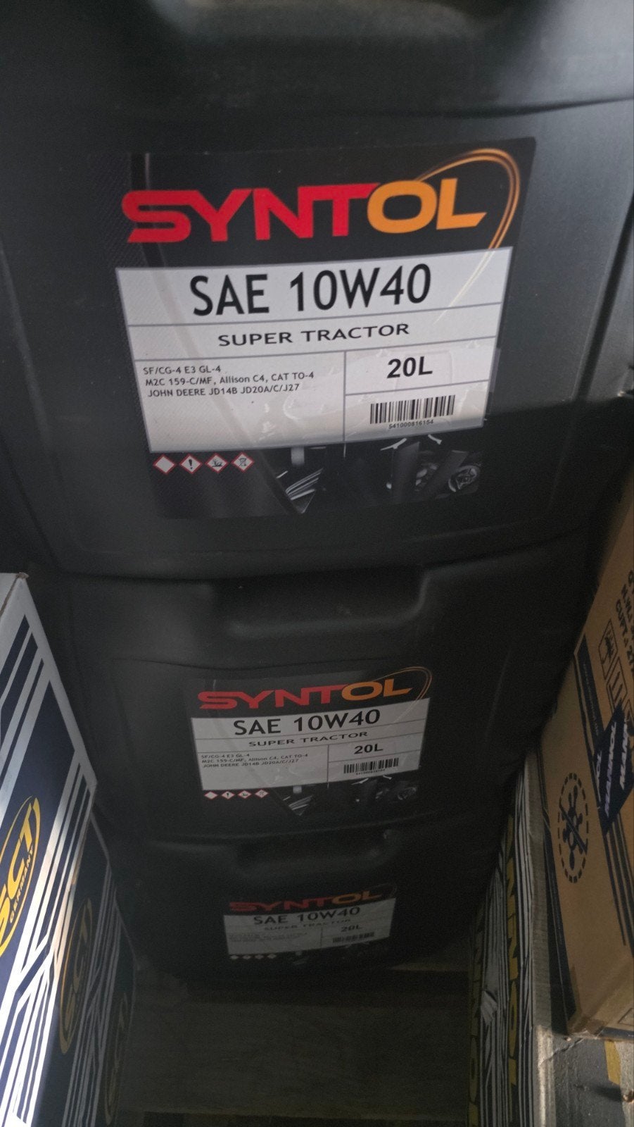 SAE 10w40  super tractor, Bricolage & Construction, Boîtes à outils, Enlèvement ou Envoi