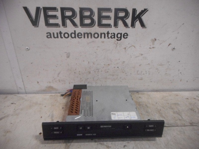 AUTORADIO cassette BMW 5 serie (E39) (65.12-8374997), Utilisé, BMW, Petuelring 130
80809  München, DE, Bayerische Motoren Werke AG