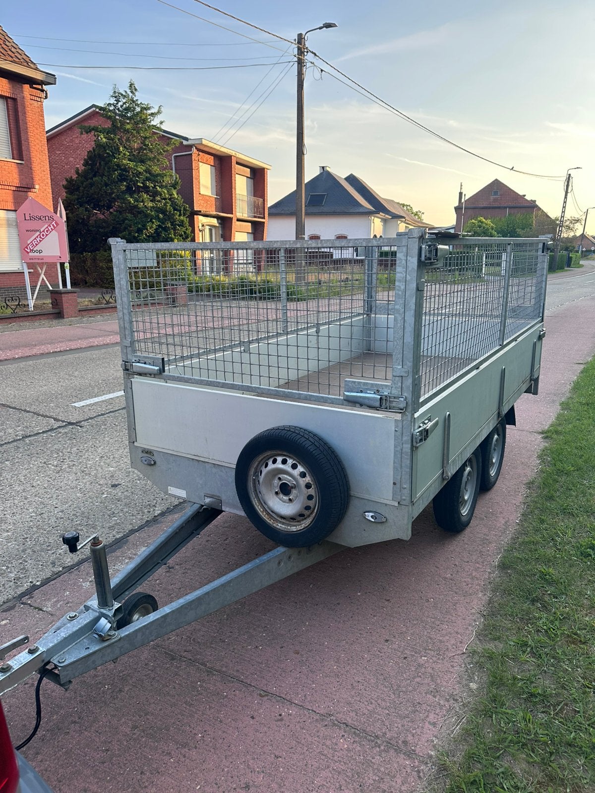 Double essieu de 750 kg avec coc, Enlèvement, Comme neuf