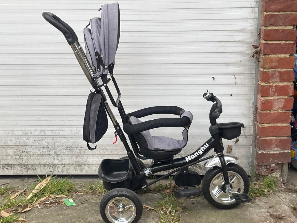 Kinder driewieler met duwstang en zonkap – zo goed als nieuw, Vélos & Vélomoteurs, Vélos | Tricycles pour enfants, Comme neuf