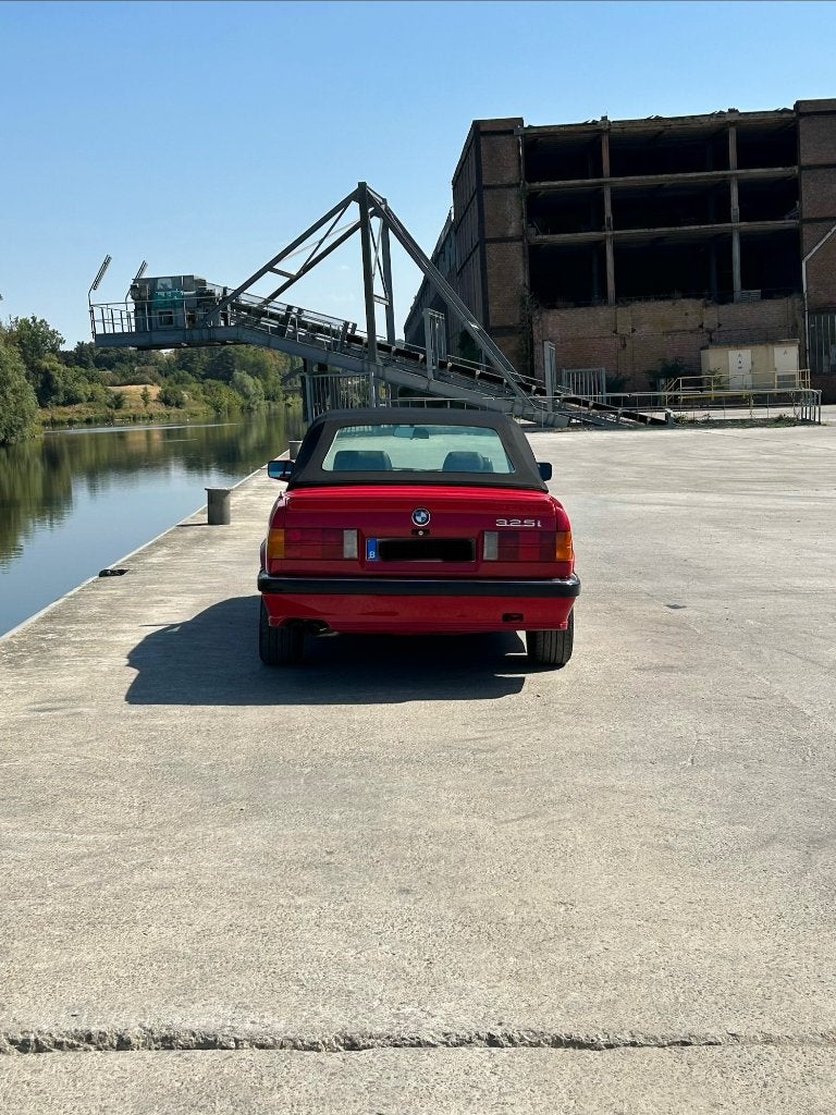 BMW 325 i Cabriolet, foto 3