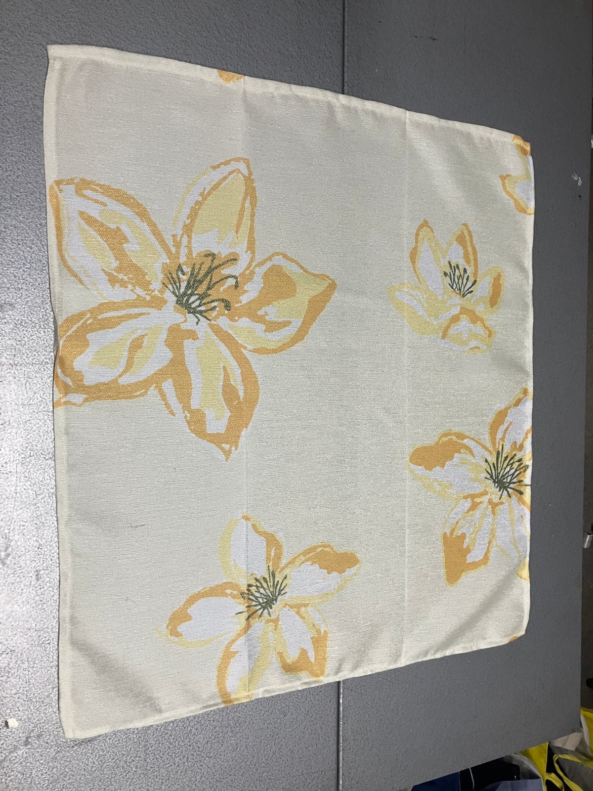 Mooi tafel lapje, Ophalen of Verzenden, Zo goed als nieuw, Tafelloper, Geel