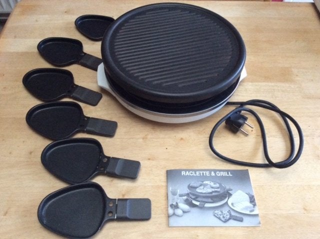 Te koop raclette -Gril met 6 pannetjes, Elektronische apparatuur, Grillplaten, Ophalen of Verzenden, Vaatwasmachinebestendig, Zo goed als nieuw