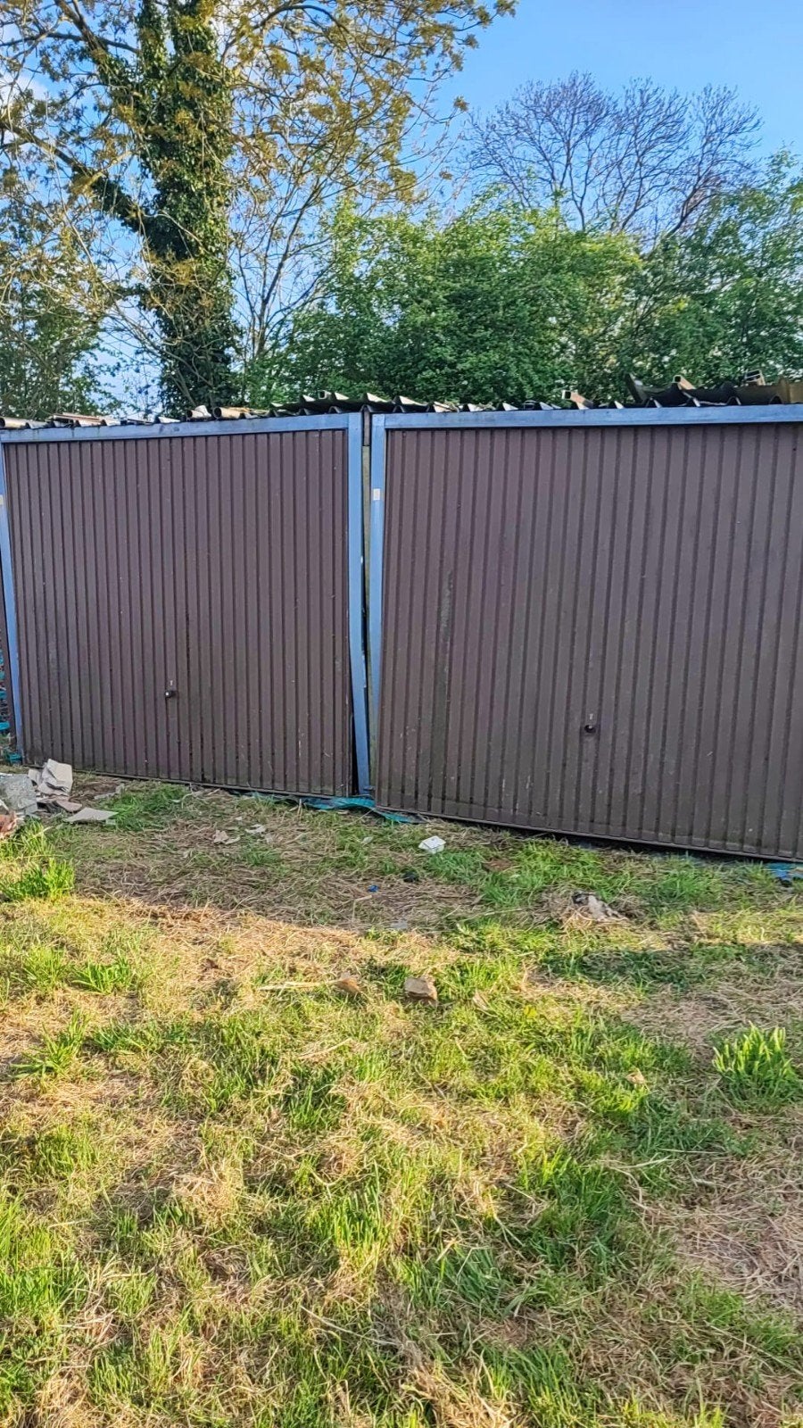 a vendre  3 garage métallique hormane déjà démonté, Enlèvement