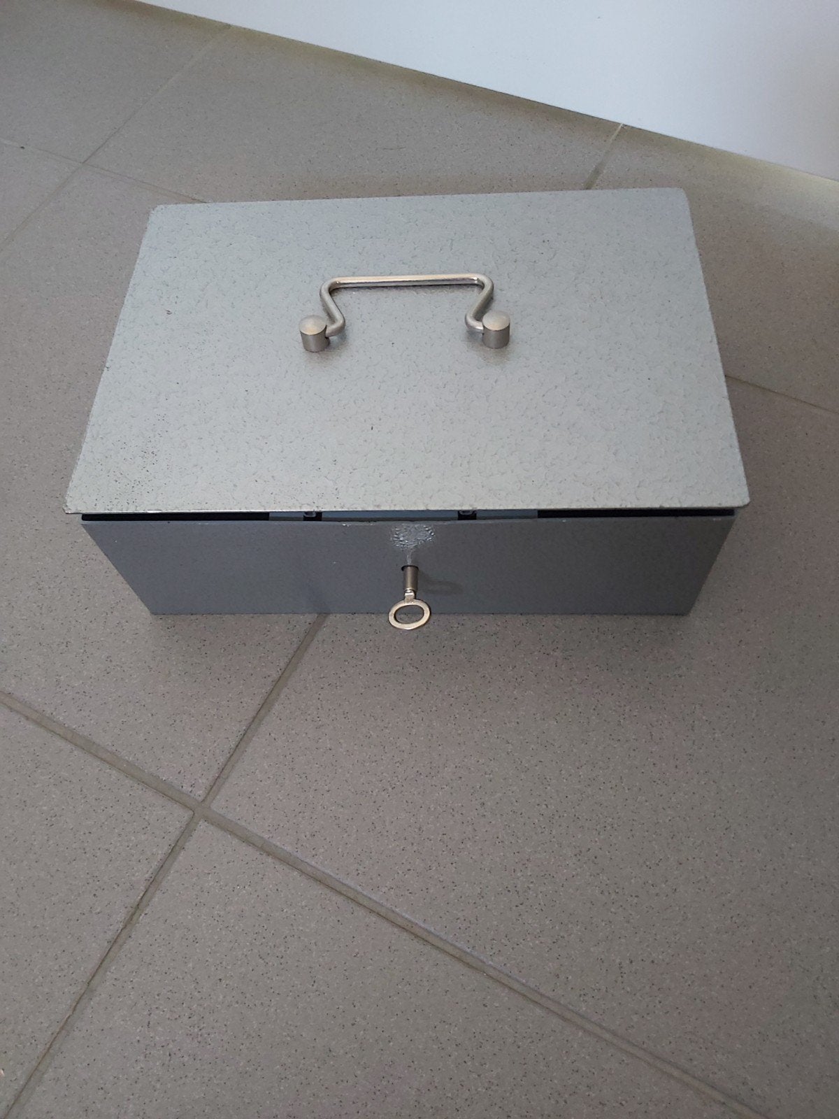 Metalen kluis, Verzamelen, Spaarpotten, Ophalen of Verzenden