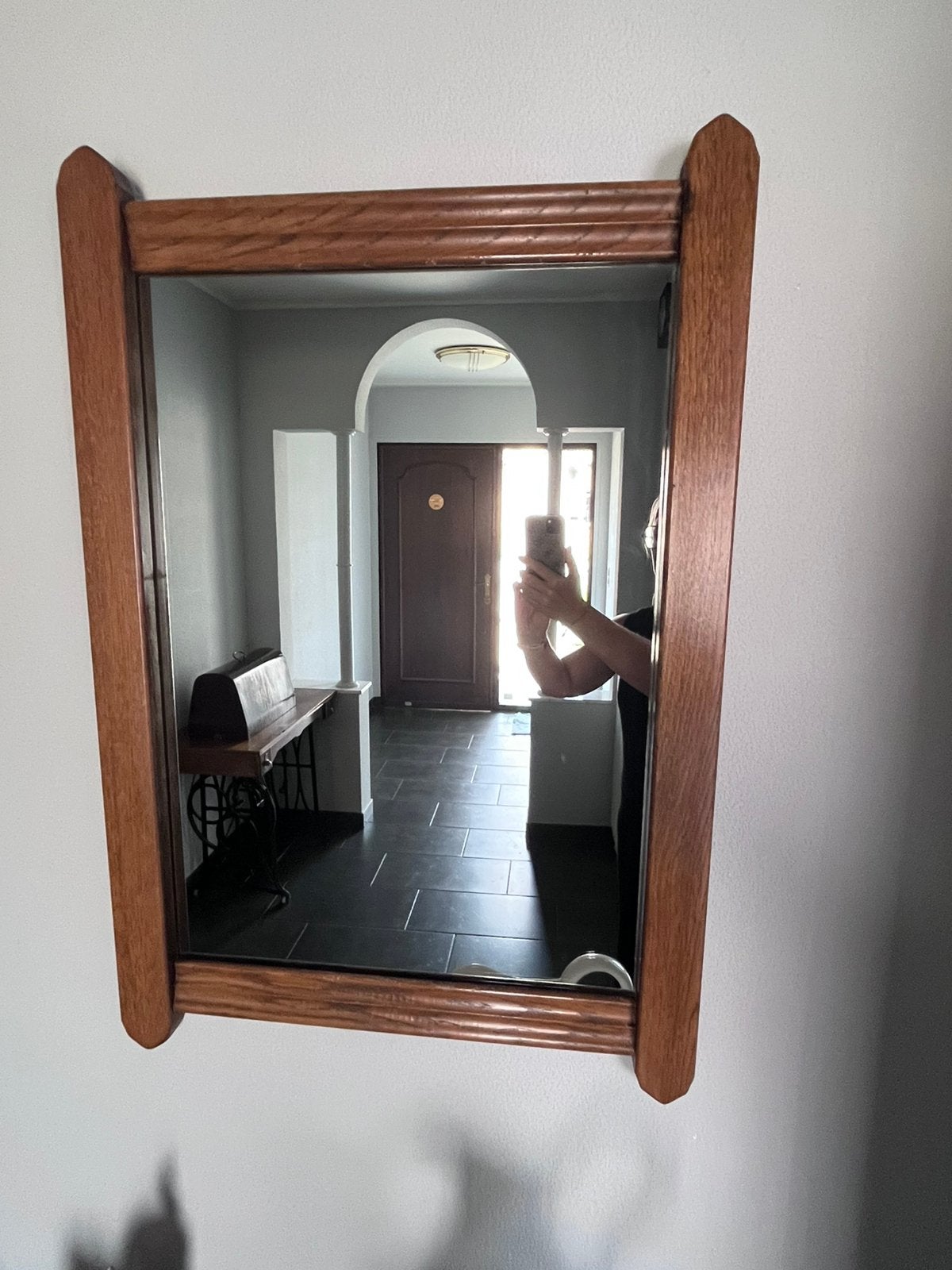 Klassieke wandspiegel met houten kader – zeer goede staat, Ophalen, Zo goed als nieuw, Minder dan 100 cm, Rechthoekig