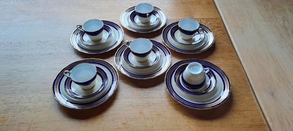 Service à dessert en porcelaine anglaise Aynsley pour 6 pers, Enlèvement