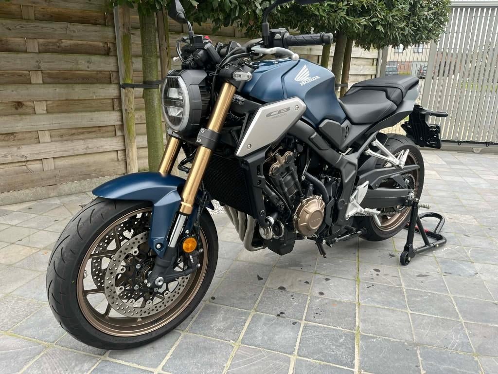 Honda cb 650 R **!! 1700KM !!**4/2021**mat jeans kleur***, Motoren, Bedrijf, Meer dan 35 kW, 4 cilinders, Nieuw