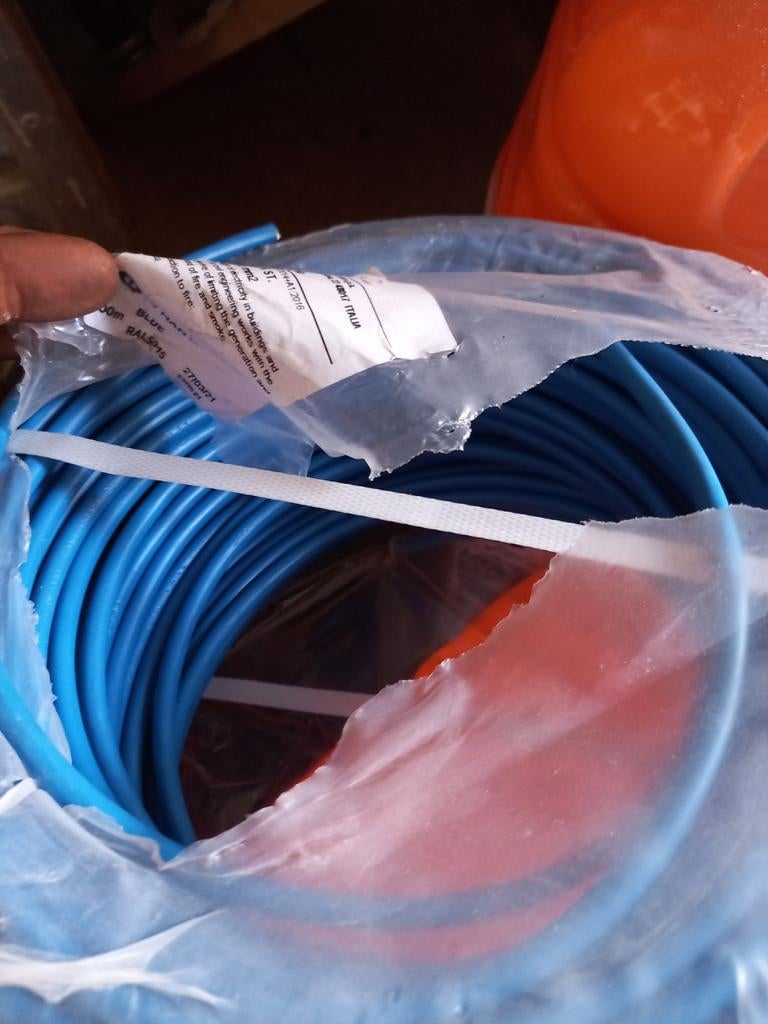 Aarding 6 mm vob. Vobst 10mm zwart en blauw, Doe-het-zelf en Bouw, Elektriciteit en Kabels, Ophalen, Nieuw, Kabel of Snoer