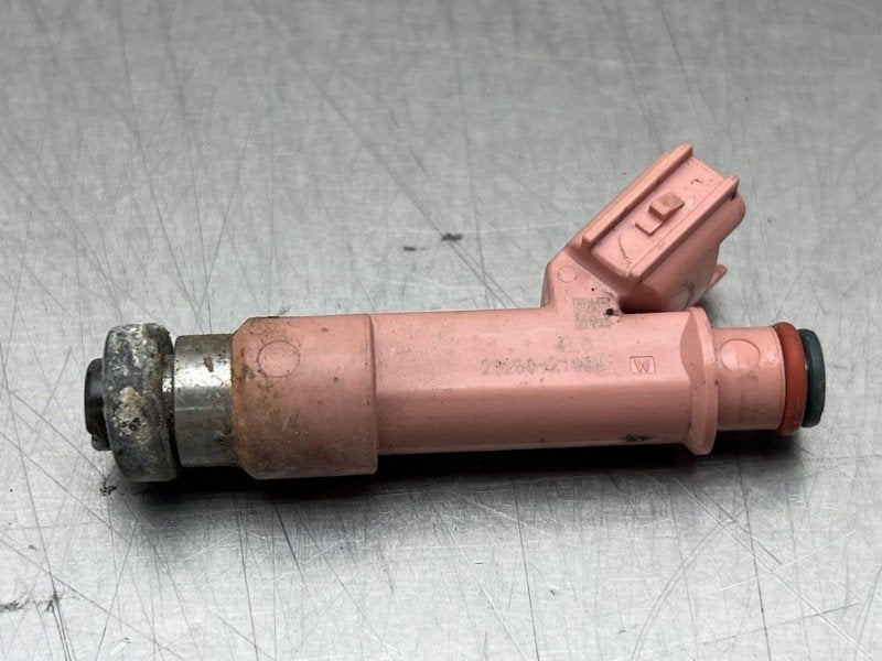INJECTOR BRANDSTOF Toyota Yaris III (P13) (|2325021091|), Gebruikt, Dhr. M. Roggen, Toyota, Marinus@Japoto.nl