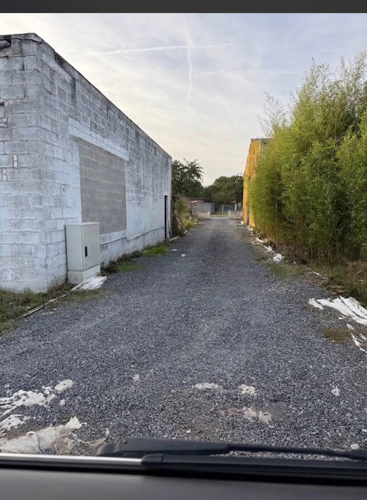 Entrepôt 200 m² avec porte sectionnelle et triphasé, Immo, Province de Liège