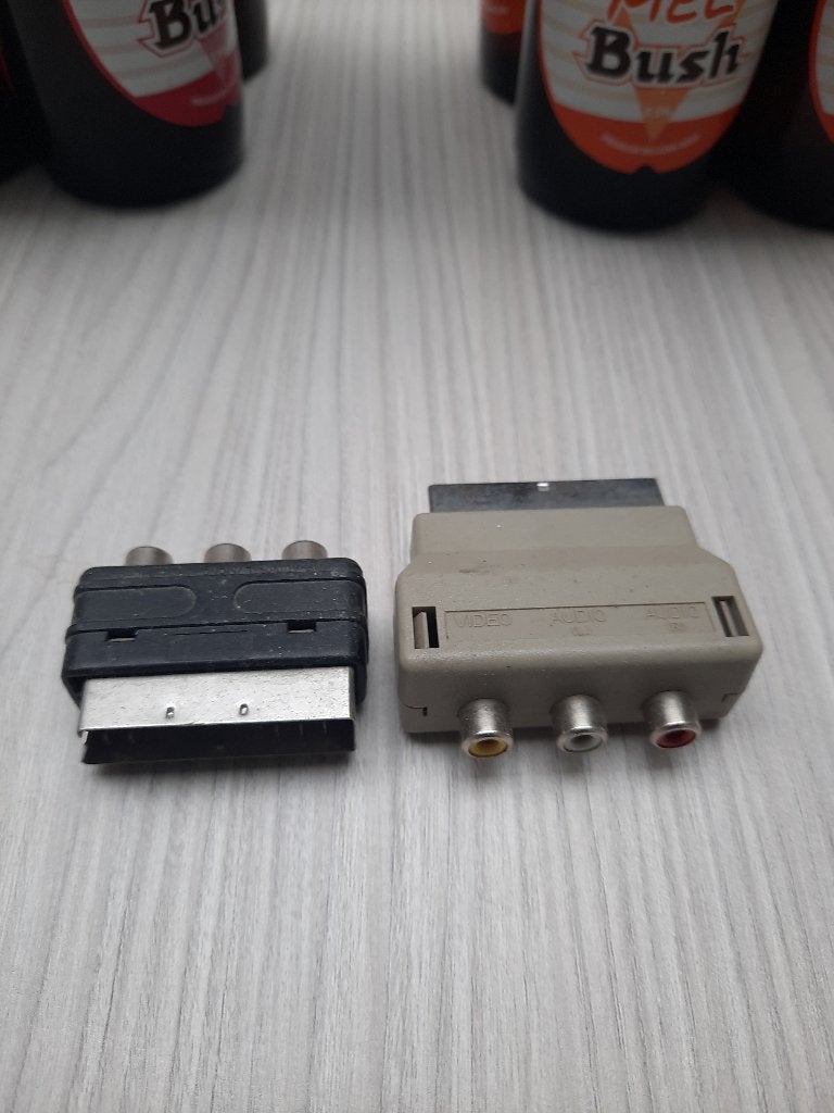 Adaptateur prise peritel, TV, Hi-fi & Vidéo, Enlèvement, Utilisé, Câble péritel