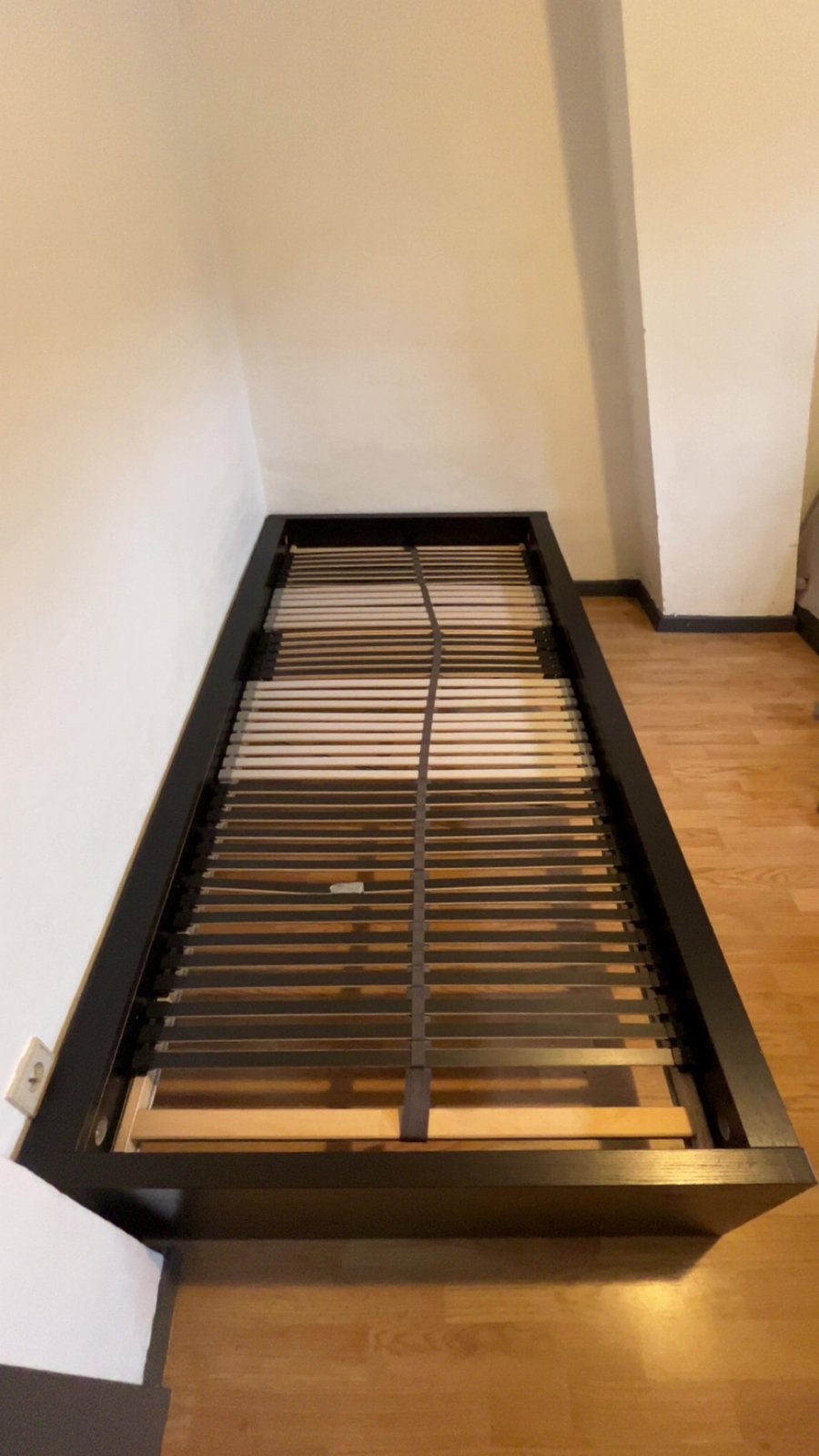 Ikea 1 persoonsbed, Huis en Inrichting, Ophalen, Zo goed als nieuw