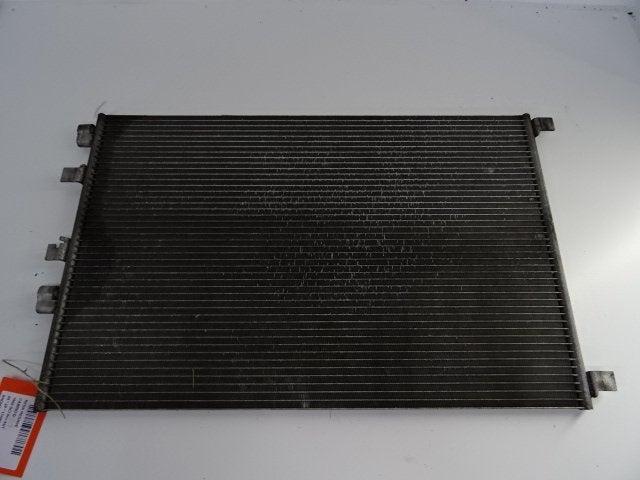 RADIATEUR CLIMATISATION Renault Megane II CC (EM), Renault, Utilisé, Peter-Huppertz-Straße 5
51063  Köln, DE, Dialog.deutschland@renault.de