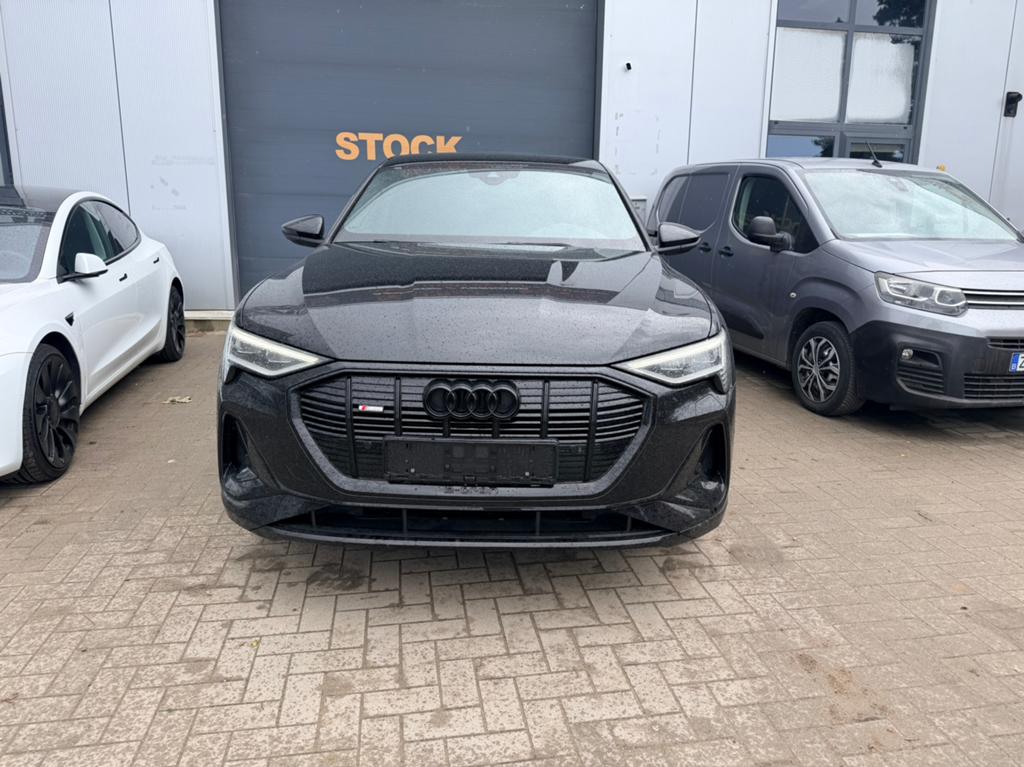 Audi e-tron 55 sportback black edition Q8 model Sline, Autos, Audi, Achat, Entreprise, Alcantara, Q8 e-tron