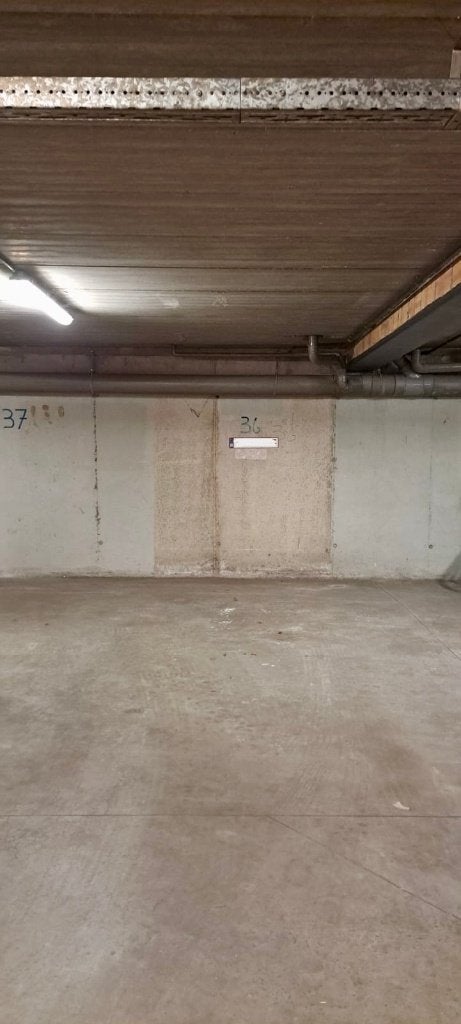 Te koop/Te huur: ondergrondse autostaanplaats centrum Lommel, Provincie Limburg