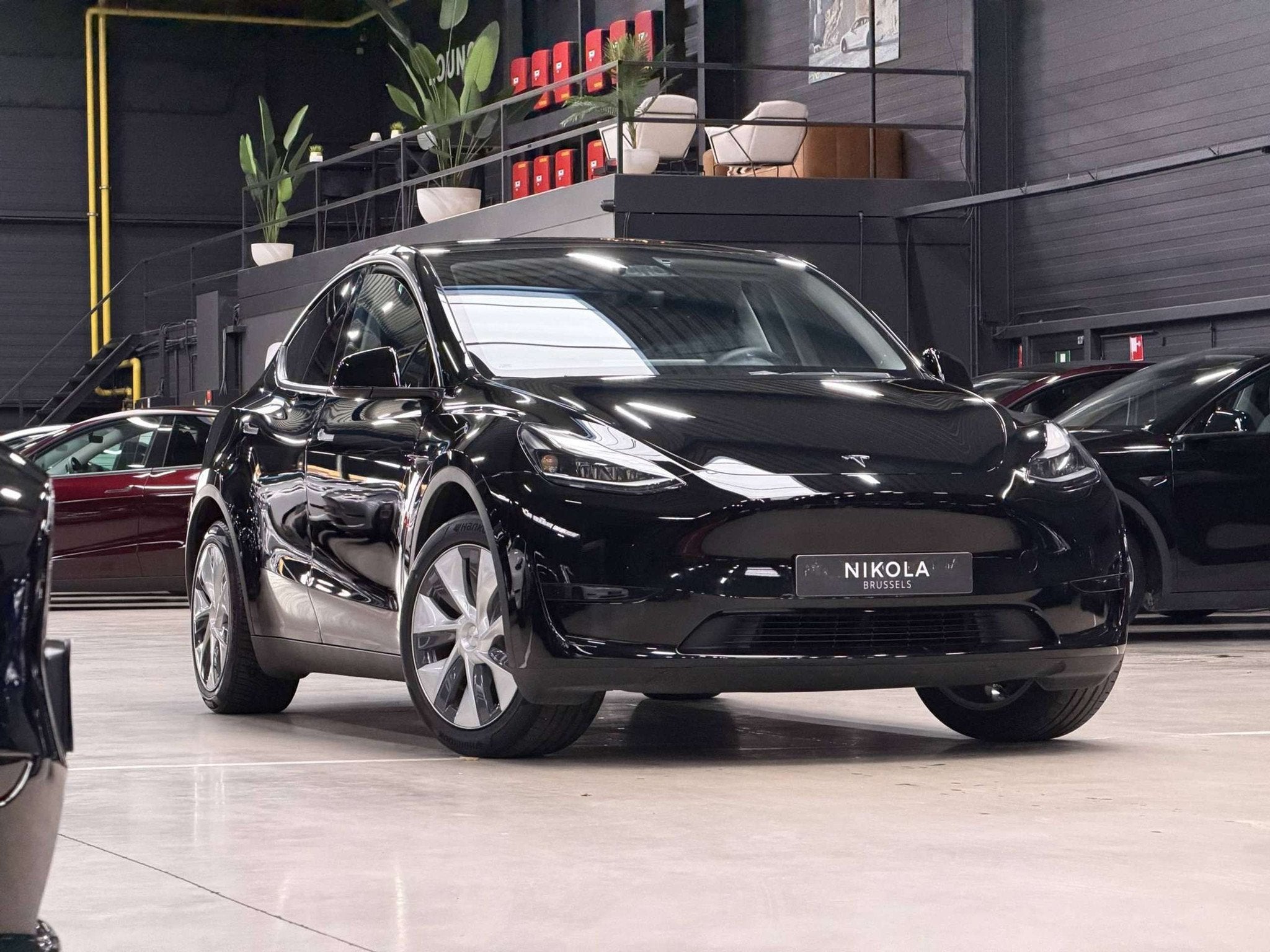 Tesla Model Y PREMIUM RWD - HARDWARE 4 - AUTOPILOT - FULL BL, Auto's, Achterwielaandrijving, Gebruikt, Zwart, Adaptive Cruise Control