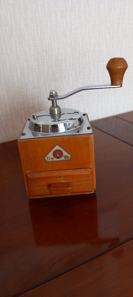 Vintage koffiemolen in goede staat !!!!, Antiek en Kunst, Ophalen
