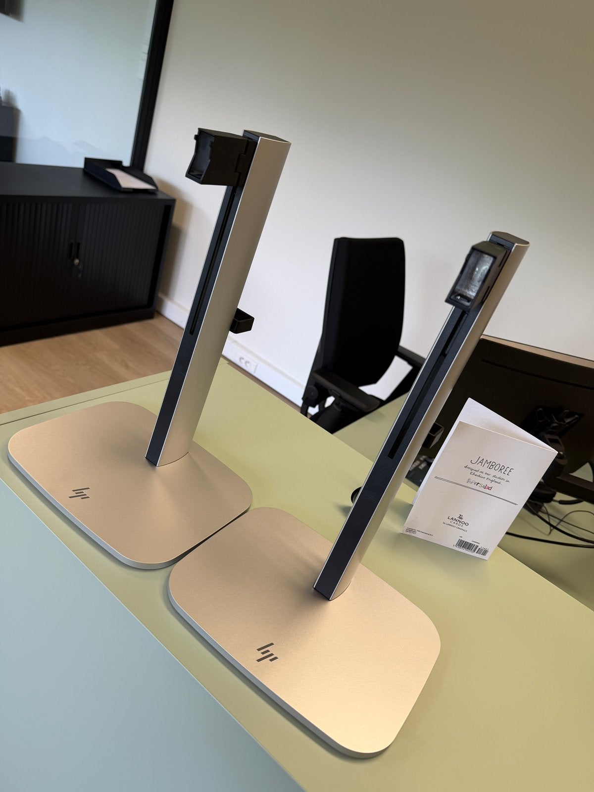 2 voetsteun voor monitor HP, Computers en Software, Laptopstandaarden, Ophalen of Verzenden, Nieuw, In diepte verstelbaar