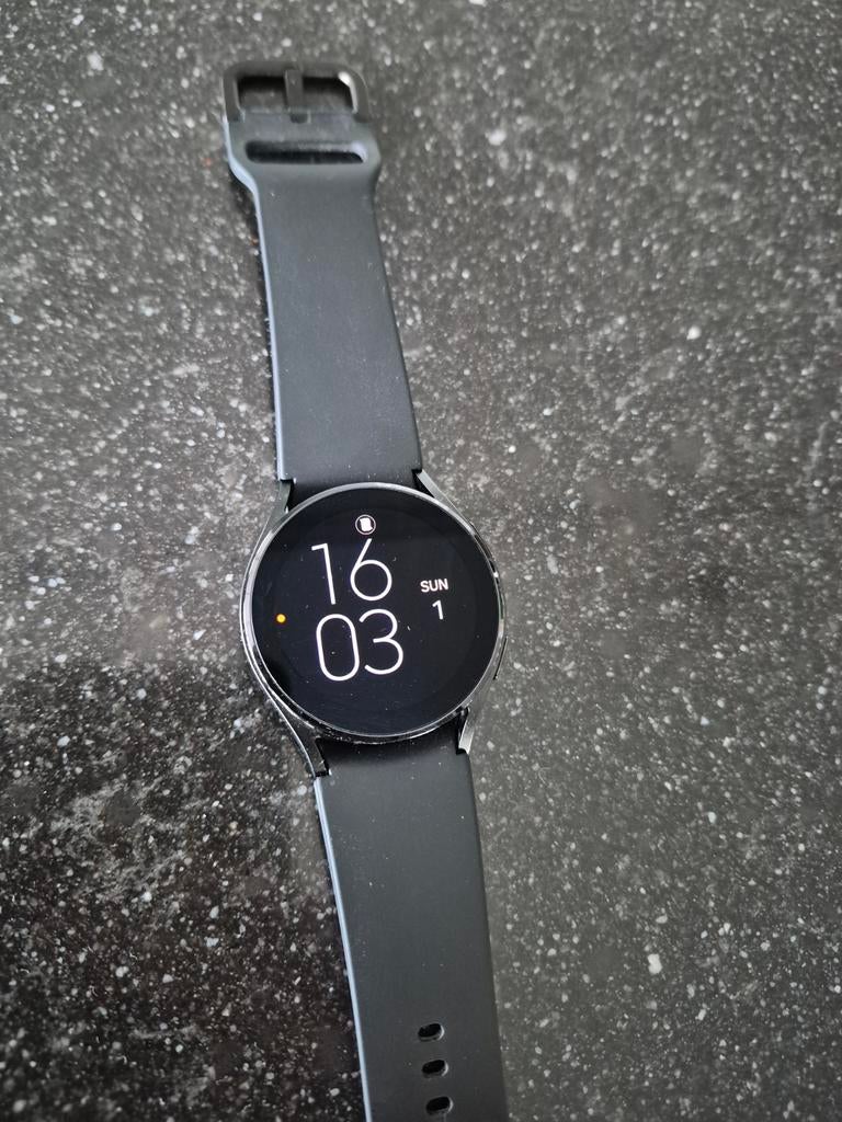 Smartwatch Samsung galaxy watch 4. 40mm. Horloge., Handtassen en Accessoires, Smartwatches, Ophalen
