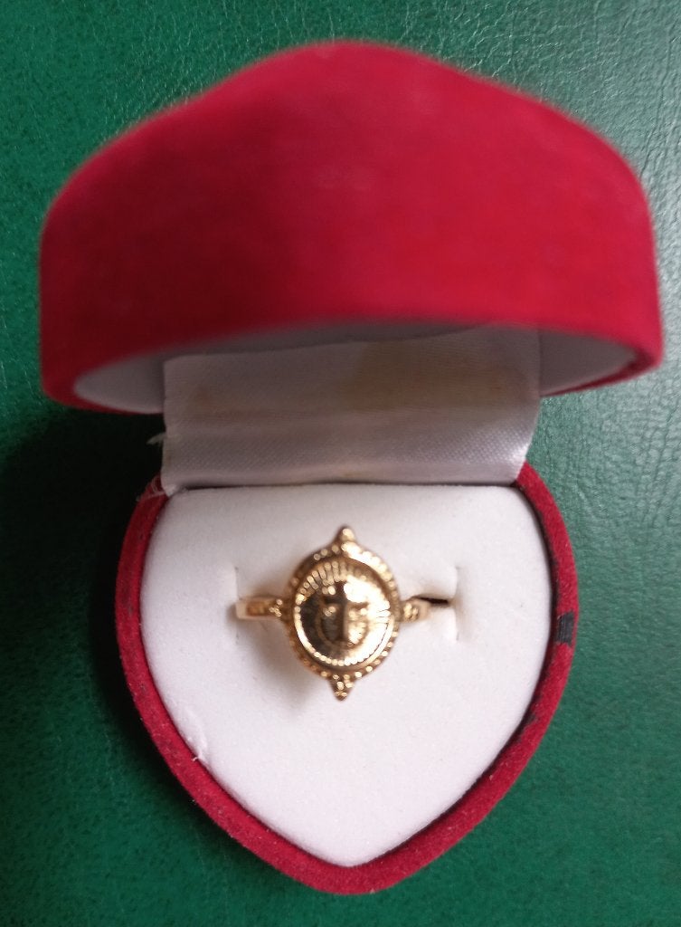 Ring - goudkleurig - kruis/crucifix (NIEUW), Nieuw, Ophalen of Verzenden, Kleiner dan 17, Dame