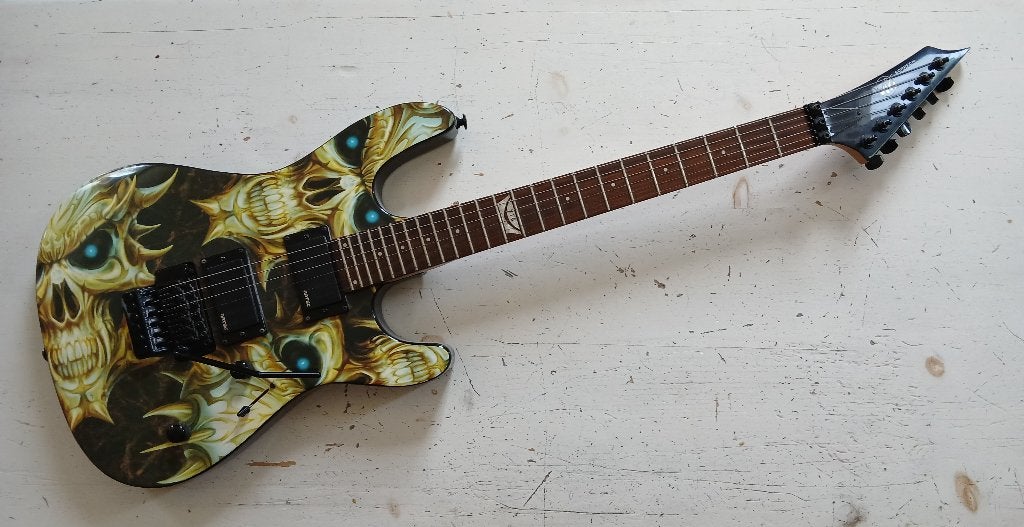 Gitaar Gewa VIA Screech Demon Skulls, Musique & Instruments, Instruments à corde | Guitares | Électriques, Comme neuf, Solid body