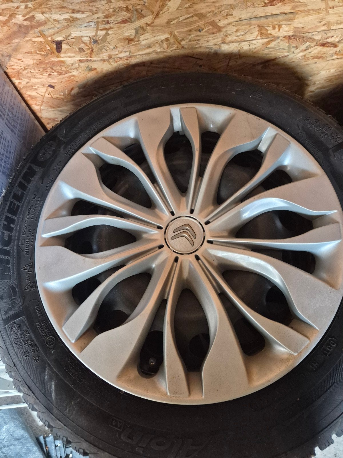 Winterbanden citroën c4, Auto-onderdelen, Banden en Velgen, Ophalen, Winterbanden