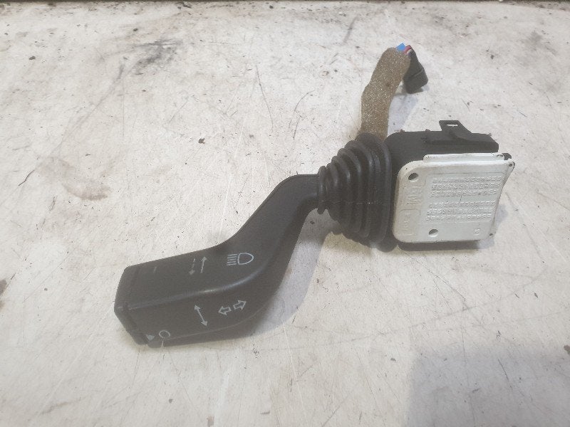 KNIPPERLICHTSCHAKELAAR Omega B (25 / 26 / 27) (90-221-174), Gebruikt, Opel, Opel Automobile GmbH, Kontakt-opel@opel.com