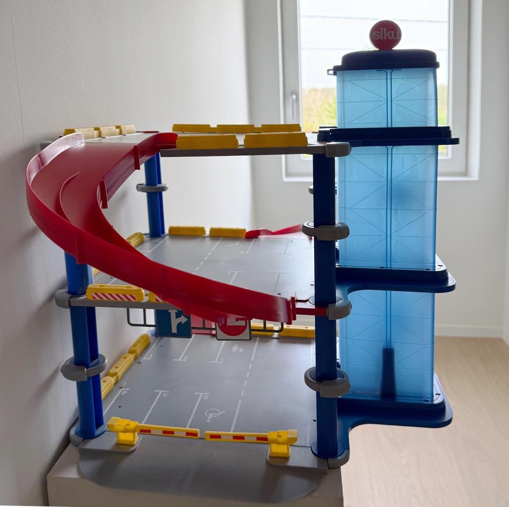 speelgoed garage merk Siku world 5505 parking, Kinderen en Baby's, Speelgoed | Buiten | Speelhuisjes, Ophalen, Nieuw, Plastic