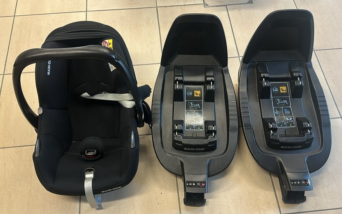Maxi-Cosi (incl. regenhoes) + 2 isofixen, Kinderen en Baby's, Autostoeltjes, Ophalen, Zo goed als nieuw, Maxi-Cosi, Autogordel of Isofix