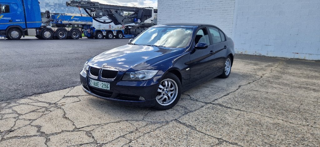 BMW 320I benzine 150PK  met 156.000km, Auto's, 1995 cc, 4 cilinders, Blauw, Bedrijf