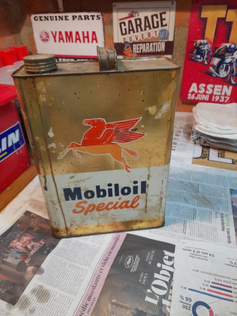 ancien bidon huile vide mobil mobiloil special 5l, Envoi, Utilisé, Autres types