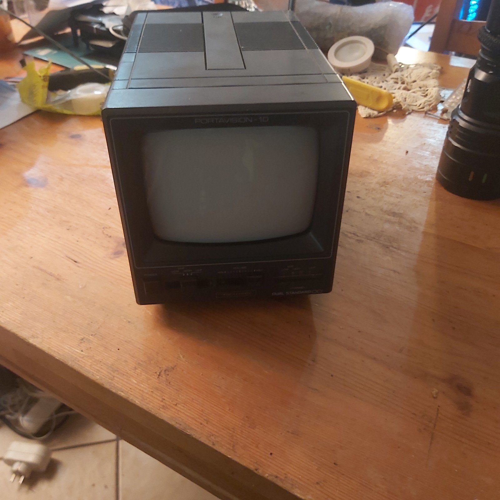 tres belle  tv portative  fonctionne bien, Enlèvement