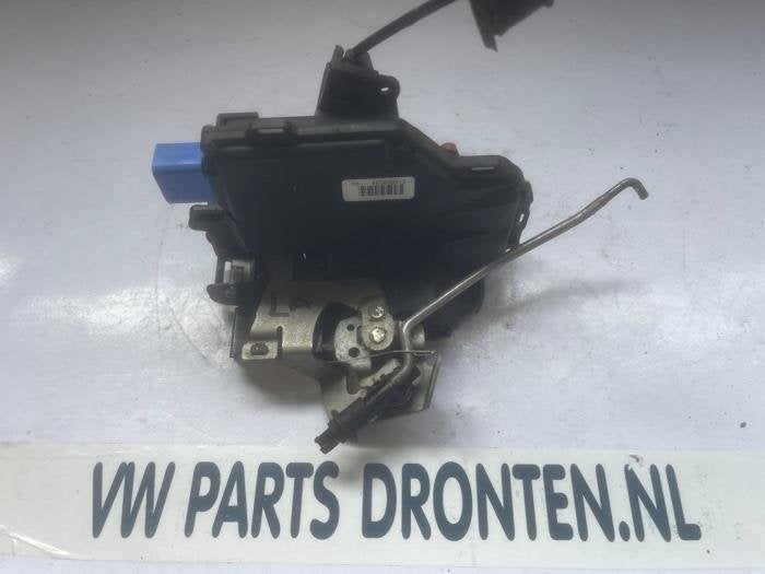 Deurslot Mechaniek 4Deurs links-achter van een Audi A8, Gebruikt, -, -, Ophalen of Verzenden